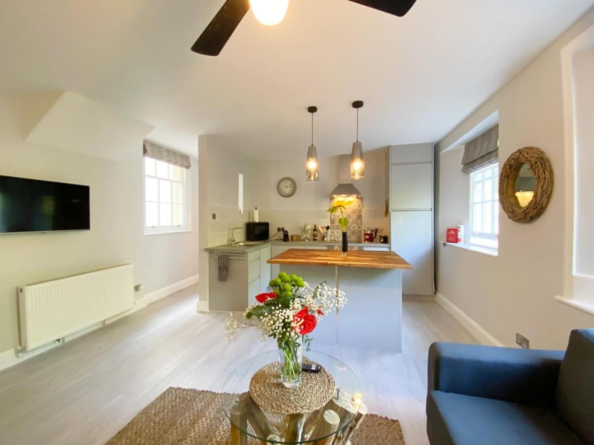 Meadfoot Bay Apartment At Hesketh Crescent Torquay Exteriör bild